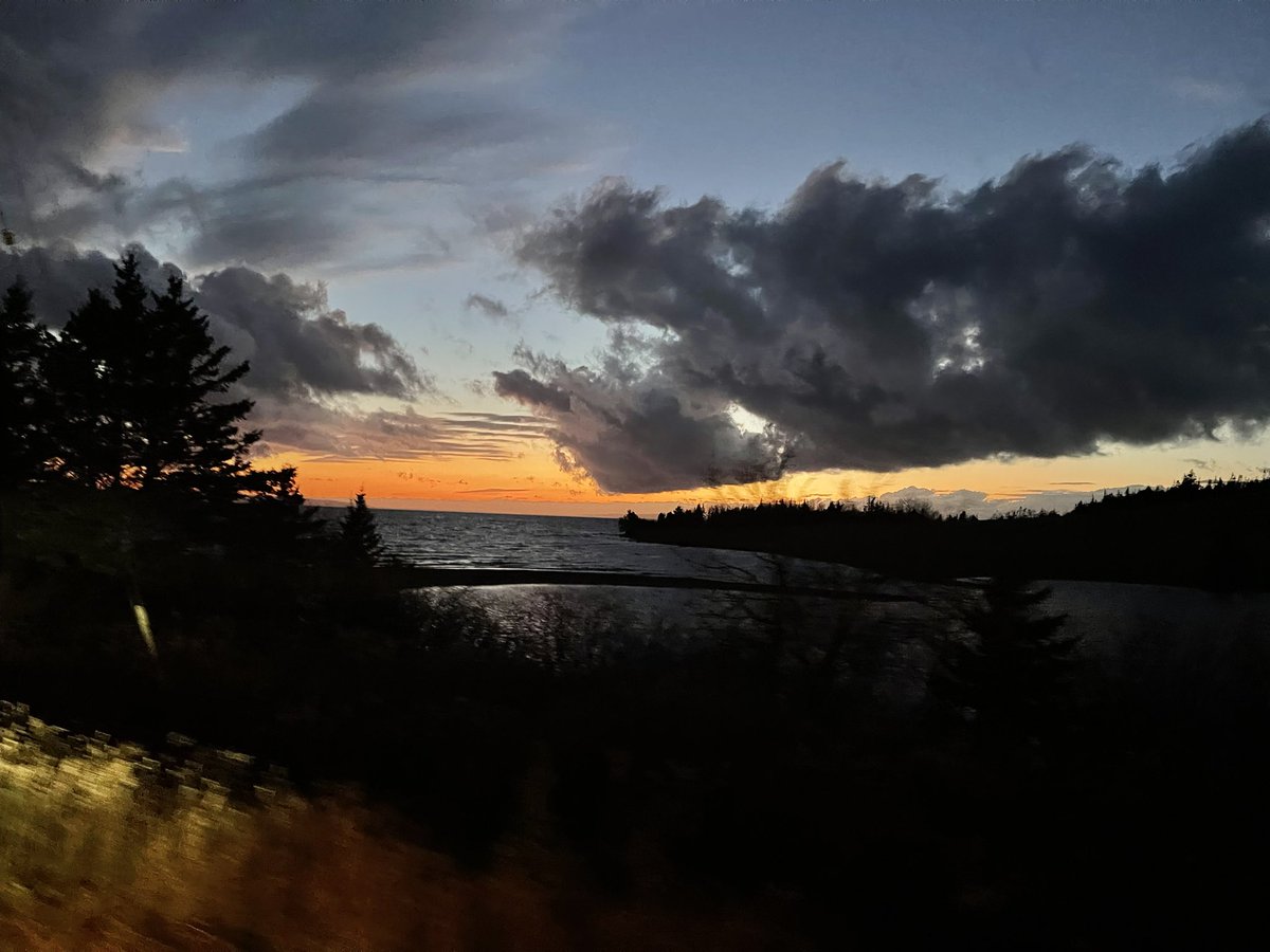 ydenny88's tweet photo. Haven’t been on here in a while, and I’m not sure about the changes happening with the new ownership of this app, bbuuutttt, I had to post a sunset, cause ya know, sunsets are my fav… https://t.co/4kYYzRv69e