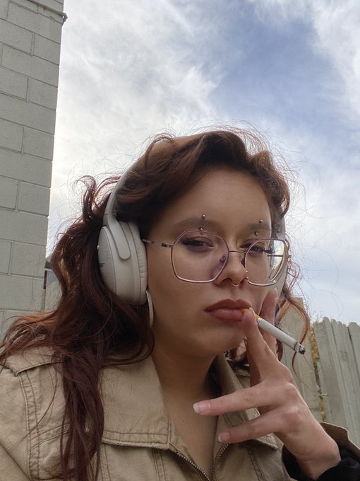 3rd pic is ur reminder to take ur gummy vitamins DUH https://t.co/xhWCIKiTcN