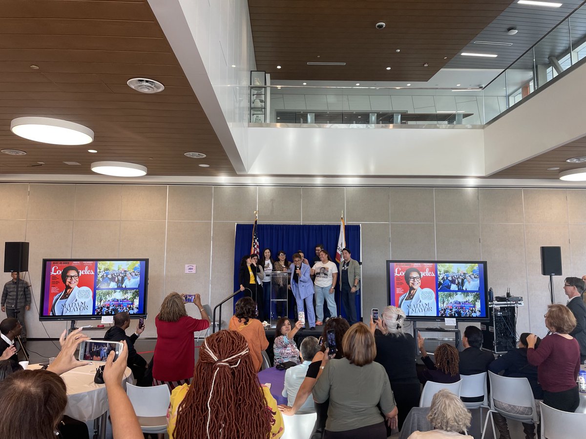 mckellar_joseph's tweet photo. “People power won this election, &amp; people power will build a Los Angeles of justice and hope” - Mayor-elect ⁦@KarenBassLA⁩. A beautiful celebration with #KB4LA volunteers &amp; changemakers ⁦@AngelicaCHIRLA⁩ ⁦@jungheechoi⁩ ⁦@veronicalucha⁩ ⁦@mhdcd8⁩ https://t.co/fBle7ThoBj