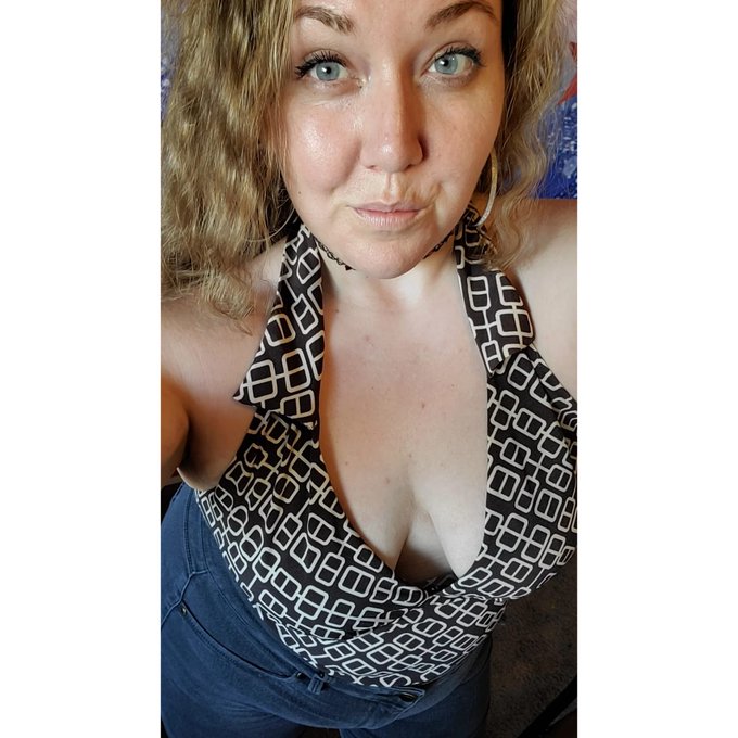 #NewProfilePic https://t.co/JtBLs4jXbQ<a href="/tag/newprofilepic"class="tags">#NewProfilePic</a>