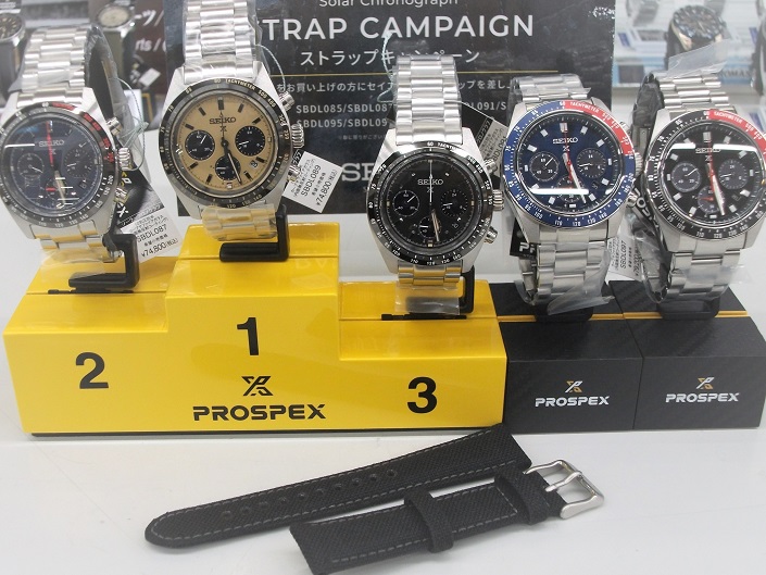 labi1_takasaki's tweet photo. 只今セイコー #PROSPEXSPEEDTIMER (対象モデル) ご購入のお客様にセイコー純正ストラップをプレゼント中です!
メタルバンドから取り換えることによりガラリと雰囲気が変化!当店で対象商品をご購入いただいた場合交換費用は無料です。ぜひ一度リニューアルした腕時計コーナーまで足をお運びください https://t.co/LrpVPoybOo