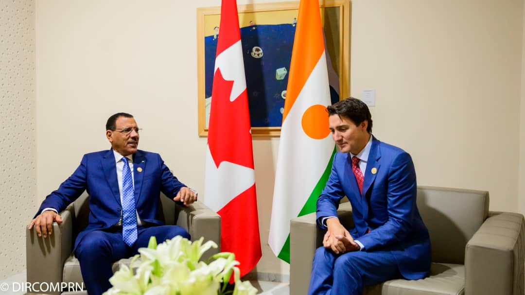 Le Président de la République S.E.M <a href="/mohamedbazoum/">Mohamed Bazoum</a> à eu, ce Dimanche 20 11 2022 à Djerba, un entretien avec le Premier Ministre Canadien M.<a href="/JustinTrudeau/">Justin Trudeau</a>.
Les discussions ont porté sur le renforcement de la coopération bilatérale, déjà excellente, entre nos deux pays.