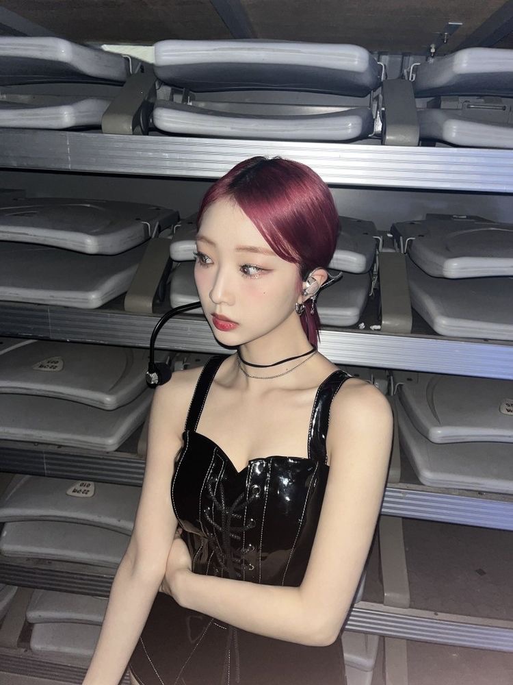 hourly loona girl crush (@hrlyloonacrush) on Twitter photo 