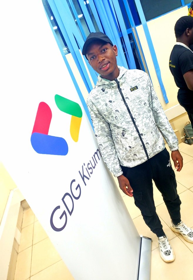 am_steve3's tweet photo. #gdg_kisumu #devfestwesternke #DevFest2022 enjoying tech https://t.co/iaihNPcWhq