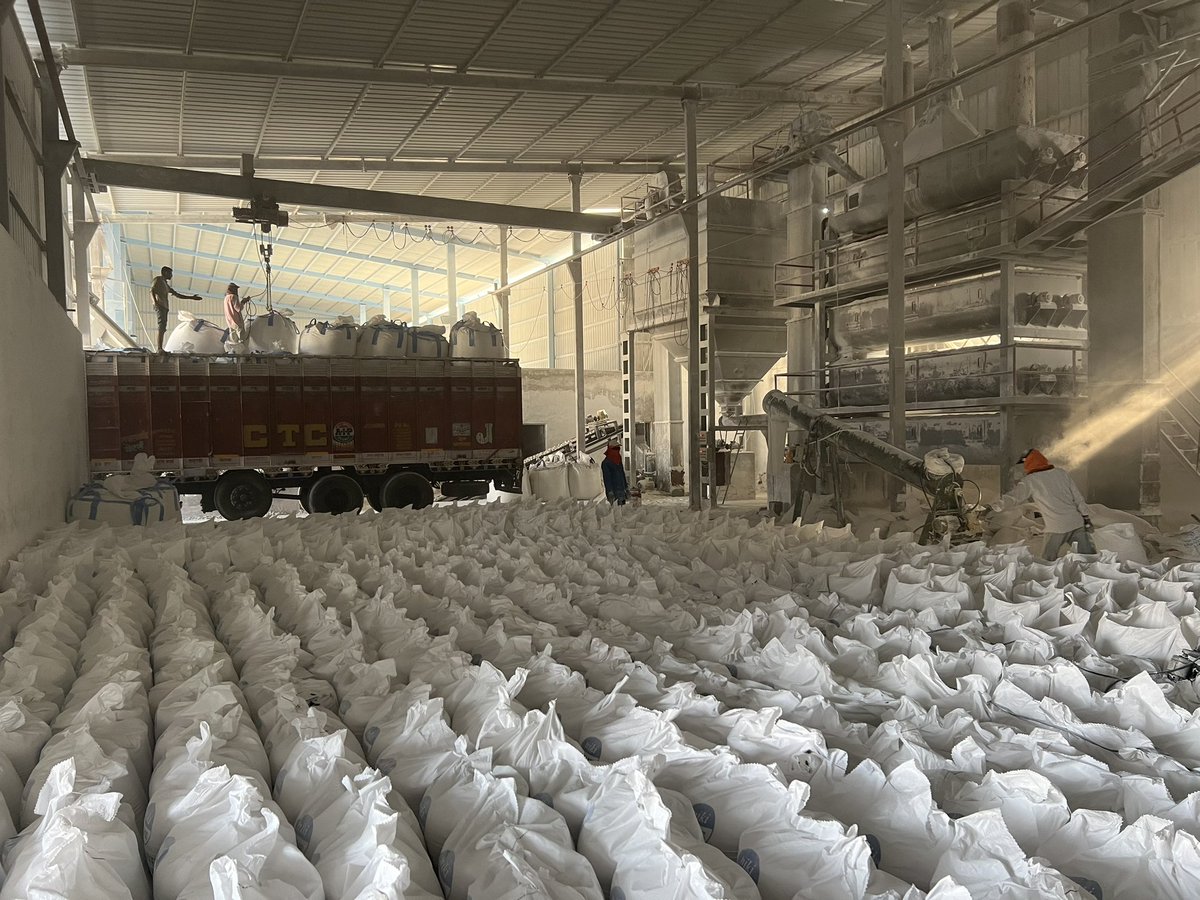 synergylime's tweet photo. Manufacturer and Supplier of Hydrated Lime Powder #SlakedLime #HydratedLime #Quicklime #Limestone #CalcinedLime #Manufacturer #Supplier #Rajasthan #Jodhpur India’s No. 1 Lime Manufacturer https://t.co/8FbbanHR3L @synergylime @rishirajlohiya #etp #sugarindustry #steelindustry #dcp https://t.co/1Pyvmc7Ero