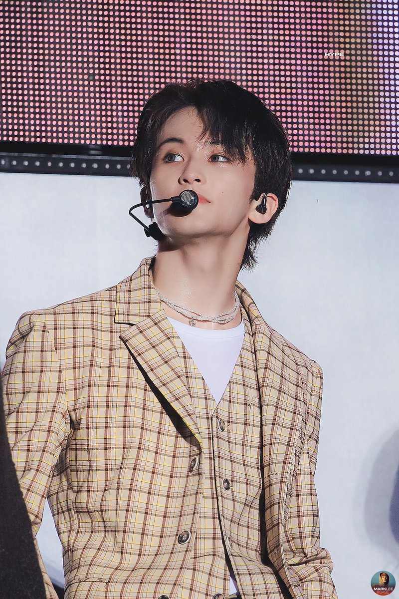 markleebase's tweet photo. Say what to our little leader? 🐯

MARK LEE THE BEST LEADER 
MARK LEE THE BEST LEADER
MARK LEE THE BEST LEADER

 https://t.co/GEhlxHl4Om