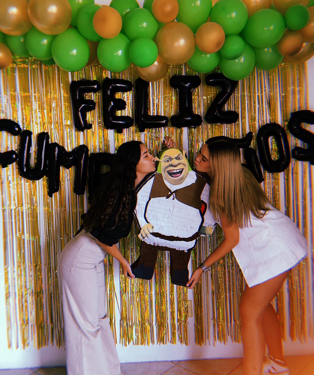paumalca's tweet photo. Una BabyPau de 8 años fue MUY feliz 💚 https://t.co/P9X4YUwjwh
