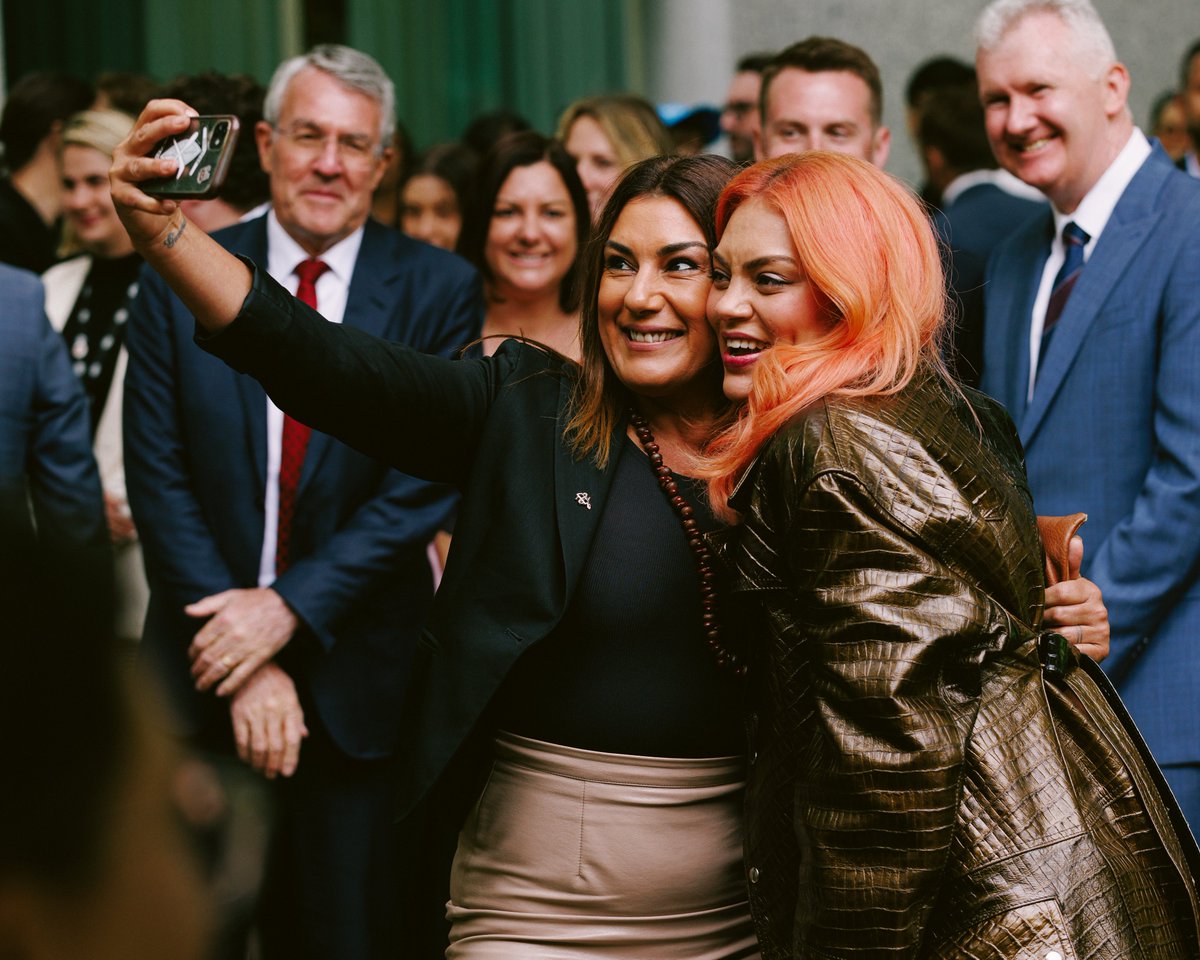 ARIA_Official's tweet photo. Gorgeous @ThelmaPlum_ at her Parliamentary pop-up performance today❣️
@AlboMP @lidiathorpe
📷: @HarryChalker
#ARIAs #ARIAWeek #YouTube
@destinationnsw @YouTube https://t.co/ECkpwPh4xJ