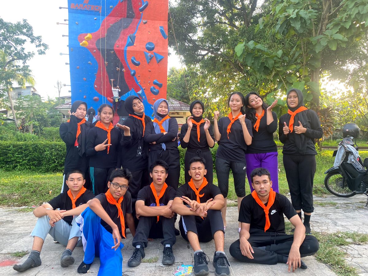 gempasman6's tweet photo. Climbing Perdana AM 28 🧗‍♀️
Pada tanggal 19 November 2022
Di universitas Krisnadwipayana ✨ https://t.co/8aPV68p9GH