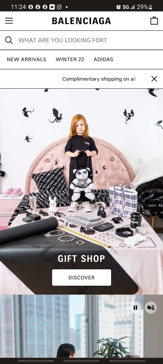 Bravoblkjohnny's tweet photo. #BALENCIAGA YOU ALL HAVE SOME EXPLAINING TO DO. WHY IS THERE A CHILD ON YOU ALLS HOME PAGE WITH A BDSM TED BEAR & PORNOGRAPHY PAPERWORK
#EXPLOITEDCHILDREN #CANCELBALENCIAGA https://t.co/JY2lOkvkvc