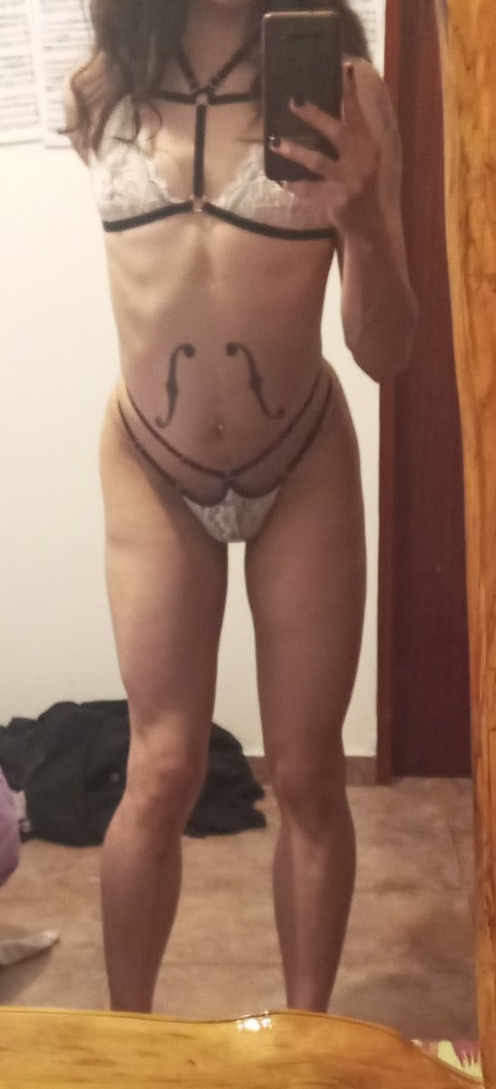 PurestLilium_'s tweet photo. I hope you're having a great week love, don't mind if i just lay these down here? Tell me what would you do to me 🤭
#transisbeautifull #shemale #transteen #naturalgirl #sissyteen https://t.co/OX49Q8w3VA