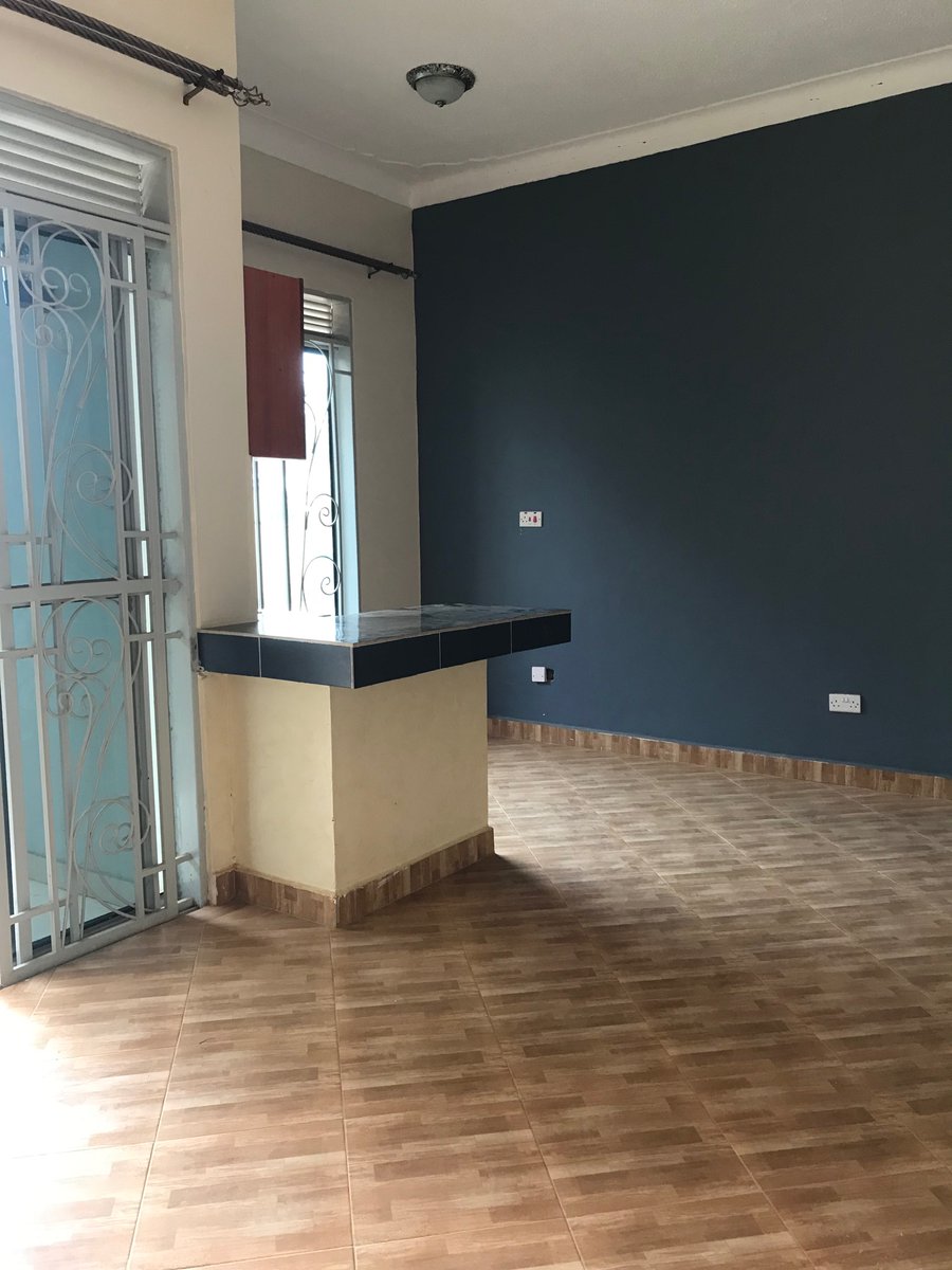AkramPropertyUG's tweet photo. In.    Kira- Bulindo 

A single bedroom house for rent 
Rent price: 450.000ugx
+256 756411332

#AkramPropertiesUG https://t.co/3kXEcxzfwr