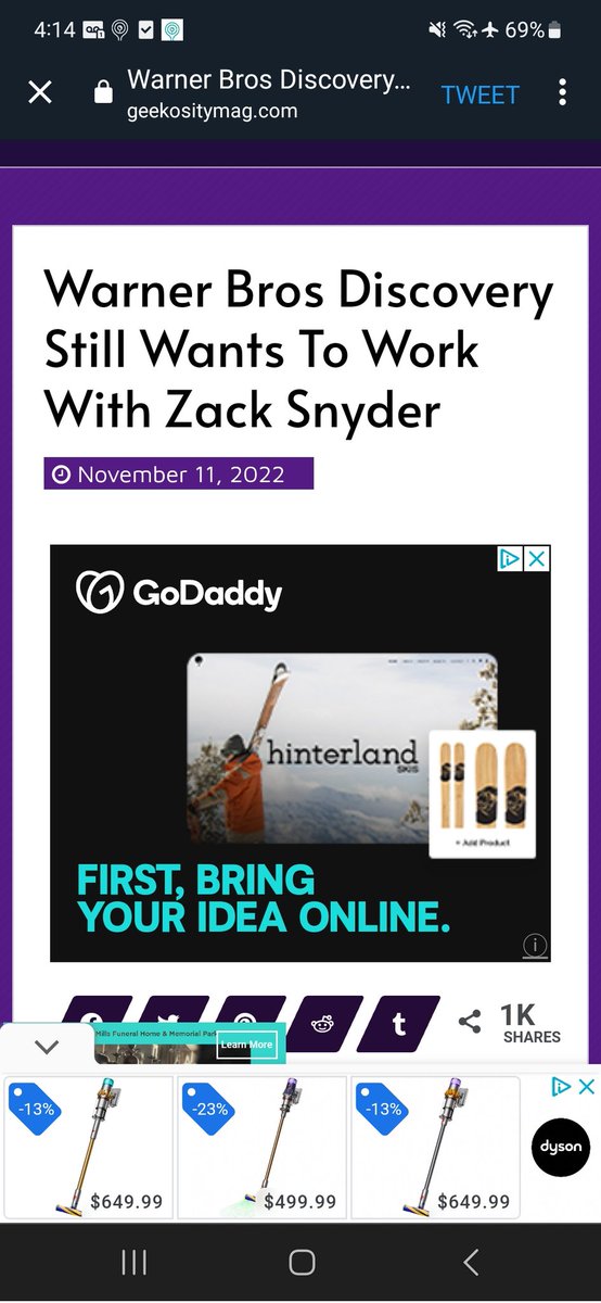 mjarbo's tweet photo. Not only is #geekositymag almost unreadable on mobile due to the ads, #mikeysutton is using Autumn's death as a way to push the lie that @ZackSnyder is returning to DC.
His true colors are gross. https://t.co/GpafPaxHZ8