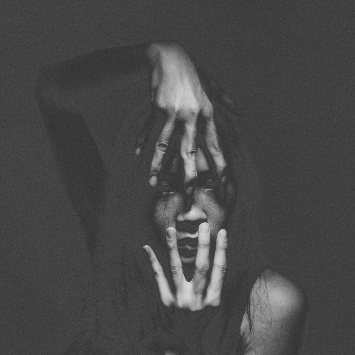 VWFNDR_'s tweet photo. A style I started back in 2013 when @nuevo_tokyo was designing and developing the B&amp;W IOS photo app B̶L̶/\C̶K̶ https://t.co/WKdC5zqxM8