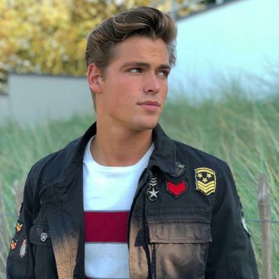 BreakerOak's tweet photo. #NuevaFotoDePerfil https://t.co/2ioYFUSnVB