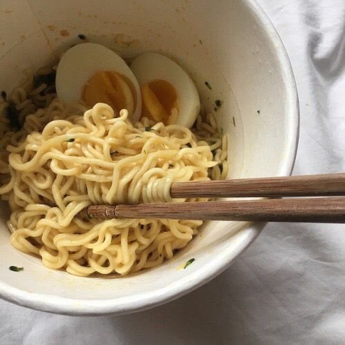 chai_ast's tweet photo. — #estig

domingo à noite é assim aqui em casa: um cozinha e o outro faz companhia (hoje eu fiz o ramen, por isso tá feio) 🍜 https://t.co/sIUSpT0sMW