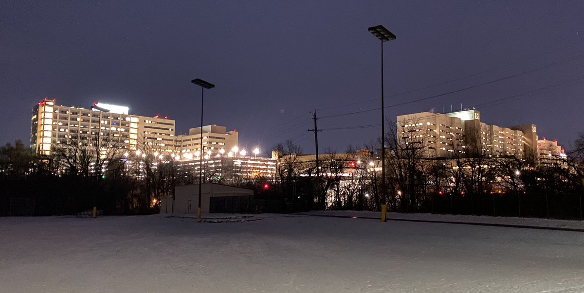 umichmedicine's tweet photo. Tonight, we send thanks to all who are working around the clock to care for the surge of patients created by multiple viruses.

We also thank those doing their part to reduce the spread of COVID, flu, RSV &amp; adenovirus by getting vaccinated, staying home when sick &amp; wearing masks. https://t.co/j8fIP8NRob