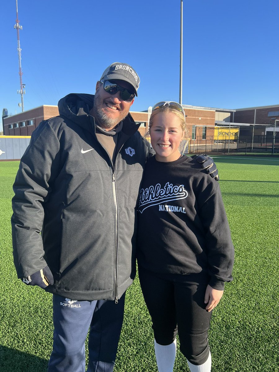 Madisonjo06's tweet photo. Enjoyed my time in the circle at the UCO camp. Thank you Coach Hunter and Coach White for having me. @UCOSoftball @OKA25_national
@toby_chism_nsr https://t.co/PPEQBfRfPV