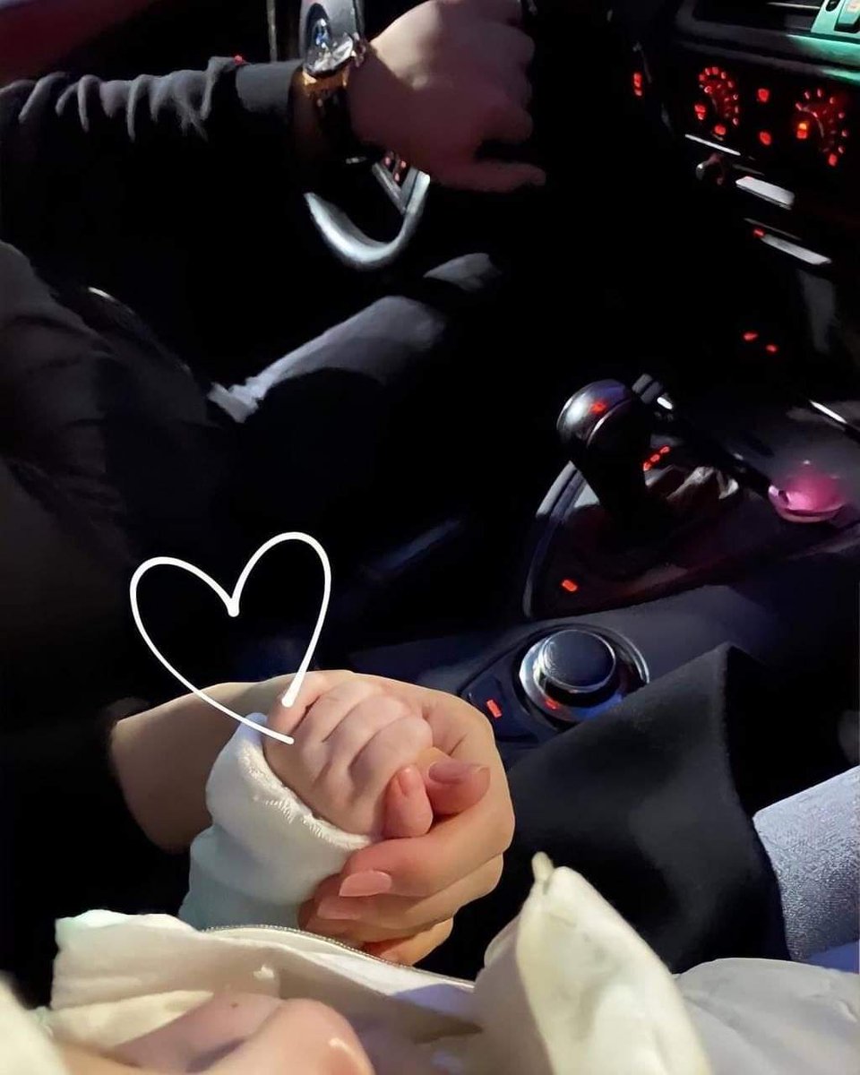 ما أجمل أن تنتهي القصة بعائلة صغيرة 🖤