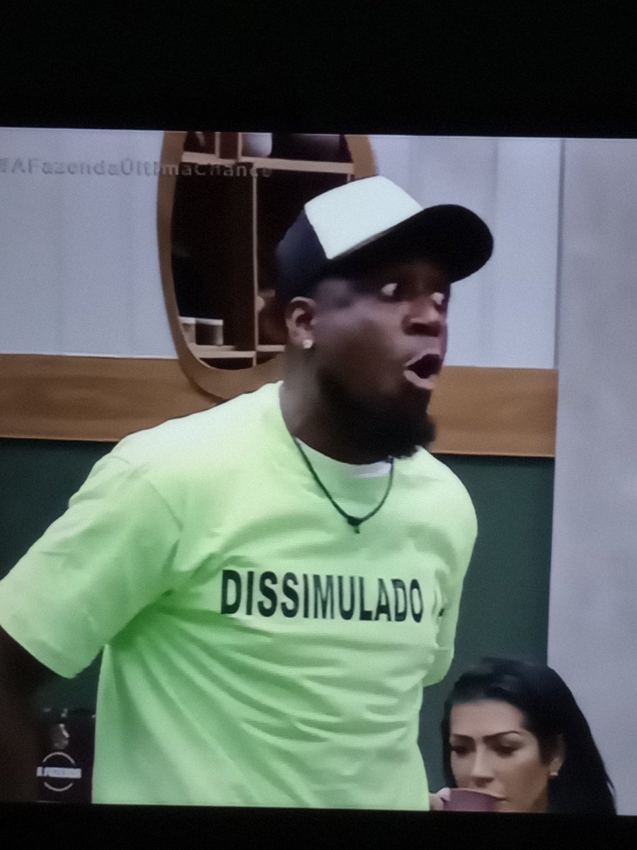 whatfuckkah's tweet image. Cada dia que passa eu fico mais surpreso como a máscara do André caindo. E ele mostrando realmente quem ele é, por sinal uma pessoa muito agressiva. #Foraandre #AFazendaUltimaChance @afazendarecord @webtvbrasileira @jaconteiporJN @Central3reality