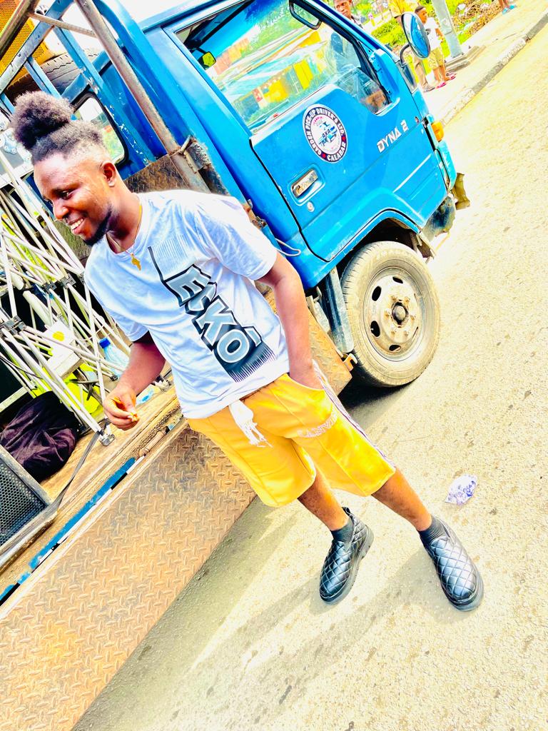 OfficialDJMyles's tweet image. I pray today 
Let Our footsteps take us to a higher place an Grant us peace Of mind 
#HustleMOnday
#M_C_M
#de_party_MONSteR!