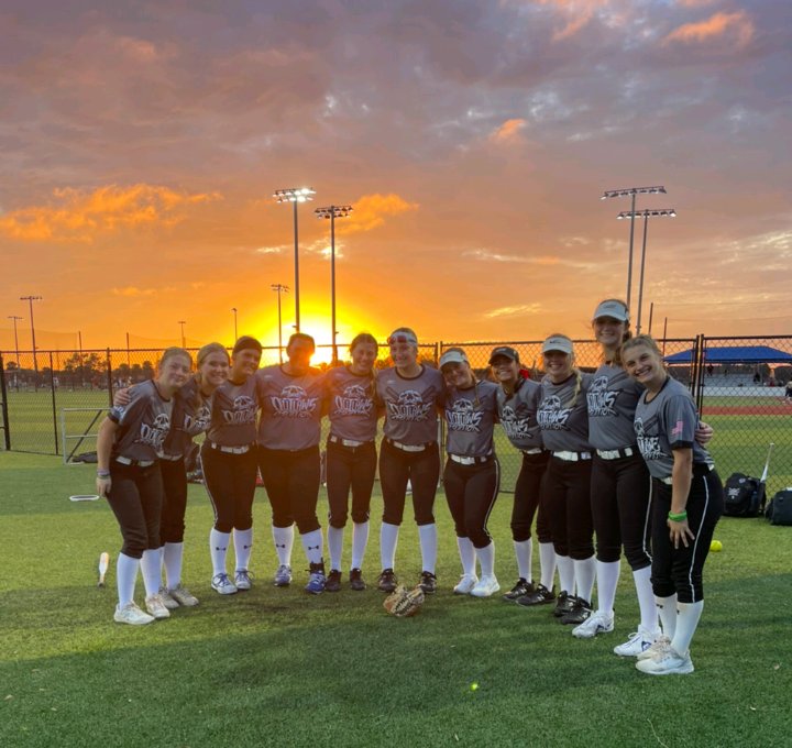 AcordOhio's tweet photo. Great weekend to finish up our fall season down at 18/16u space coast invite!!! As always these ladies had a huge following and we can't thank the coaches enough that took the time to evaluate our student athletes!!
#outlawsstrong https://t.co/7kURlyv5oR