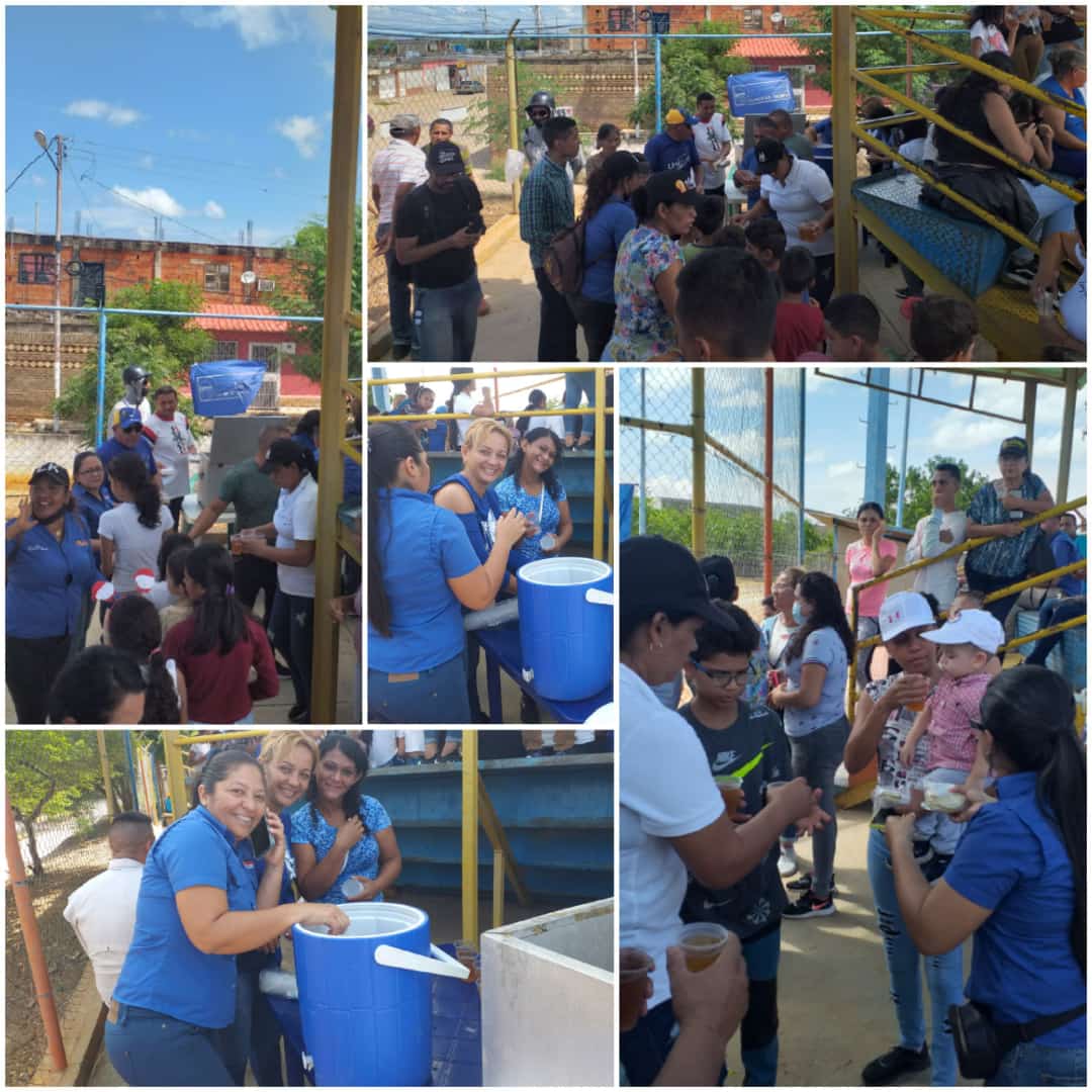 LenchoM's tweet photo. #20Nov hoy en Carora, el equipo de la DEM de @UNTTorres activados con sus comunidades, dando un pequeño pero sincero y solidario respaldo en el sector Calicanto.
@UNT_Lara_ @partidoUNT https://t.co/vCOXc8Kj7C