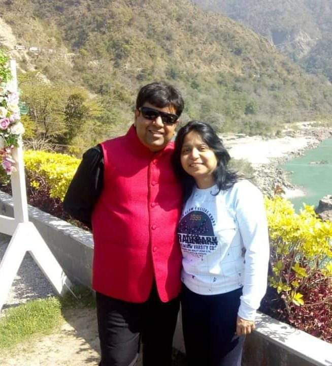 ClubMoradabad's tweet photo. Happy Marriage Anniversary both of you Dear Suyash Kothiwal  ji n Parul Bhabhi ji 💐💐🎂🎁🍰🥧🍮🍨🍧🍦 https://t.co/5viyDqn911