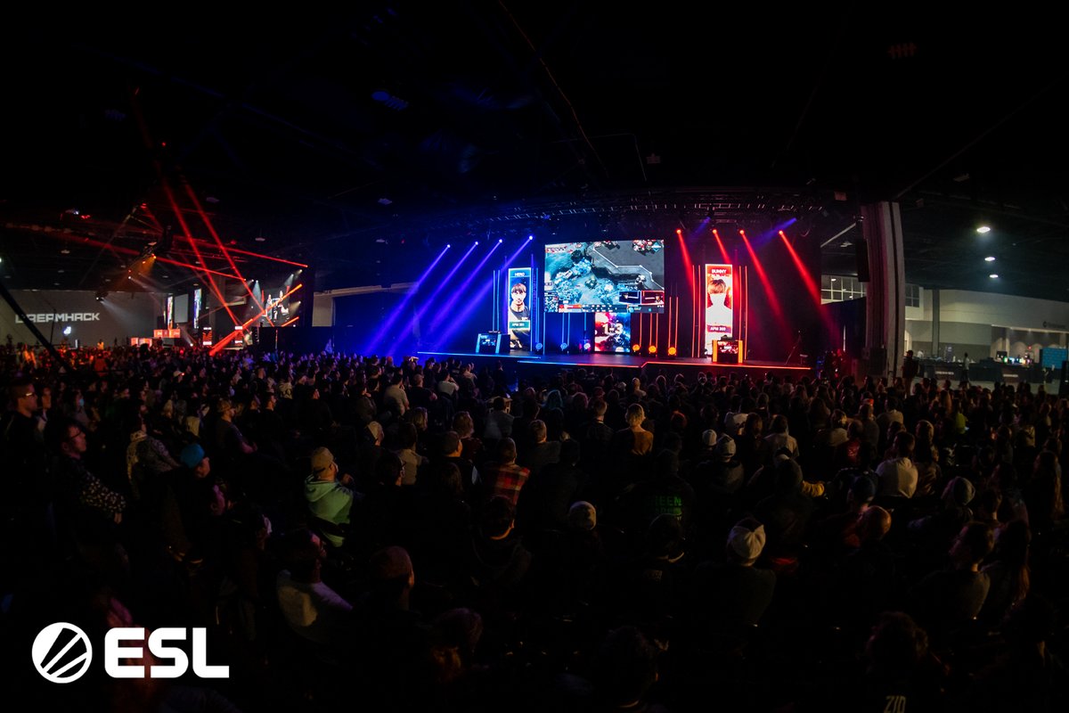 ESL StarCraft II (@eslsc2) on Twitter photo StarCraft friends!
We just wrapped up the <a href="/DreamHackSC2/">DreamHack StarCraft</a> Atlanta season. Please take some time to fill out this form - it will greatly help us in the coming seasons!
💙 esl.gg/DHSC2-feedback StarCraft friends!
We just wrapped up the <a href="/DreamHackSC2/">DreamHack StarCraft</a> Atlanta season. Please take some time to fill out this form - it will greatly help us in the coming seasons!
💙 esl.gg/DHSC2-feedback