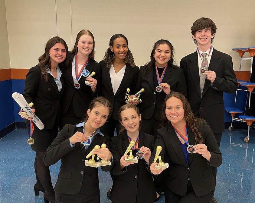 prospectspeech's tweet photo. shout out to our varsity team for slaying the the D211 Varsity Turkey Tourney!! they shared their stories and made the team proud ๐๐ #tellourstory #phsspeech https://t.co/xJ9Zmr7bqD