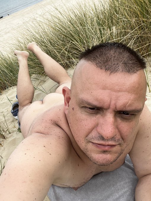 Let&rsquo;s do a nudist/nudebeach/public nudity thread. Don&rsquo;t be shy folks! https://t.co/Moc8xBB6gl<a href="/tag/horny"class="tags"><span>#horny</span></a><a href="/tag/daddy"class="tags"><span>#daddy</span></a><a href="/tag/rn"class="tags"><span>#rn</span></a><a href="/tag/fuck"class="tags"><span>#fuck</span></a><a href="/tag/oral"class="tags"><span>#oral</span></a><a href="/tag/massage"class="tags"><span>#massage</span></a><a href="/tag/threesome"class="tags"><span>#threesome</span></a>