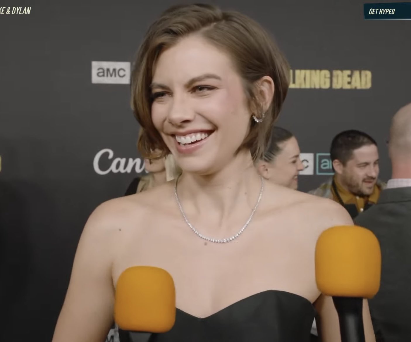 jor TONIGHT TWD FINALE on Twitter "Lauren Cohan IS https
