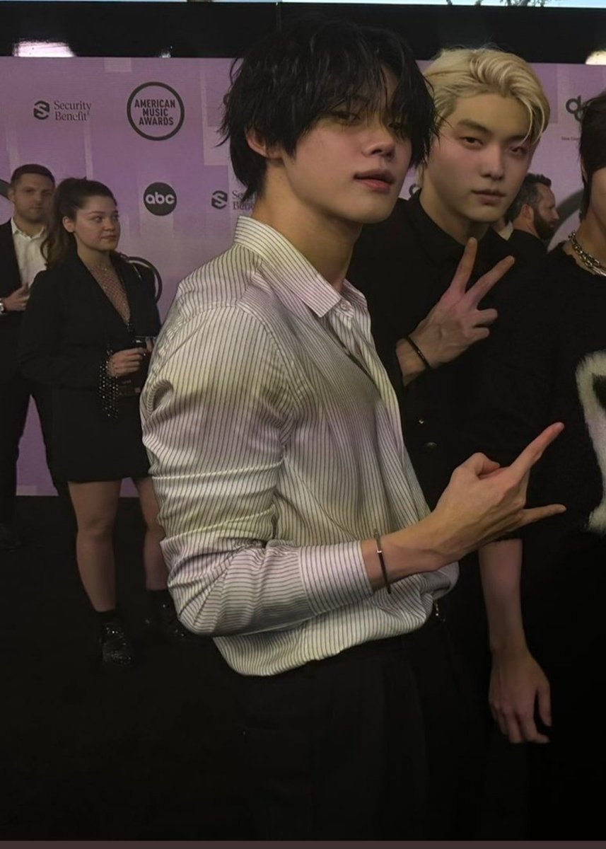 Jaeglez's tweet photo. Yeonjun modo rompecorazones ,lo amo 😍

#AMAs #TXTatAMAs #YEONJUN https://t.co/ZohrMNKSJW