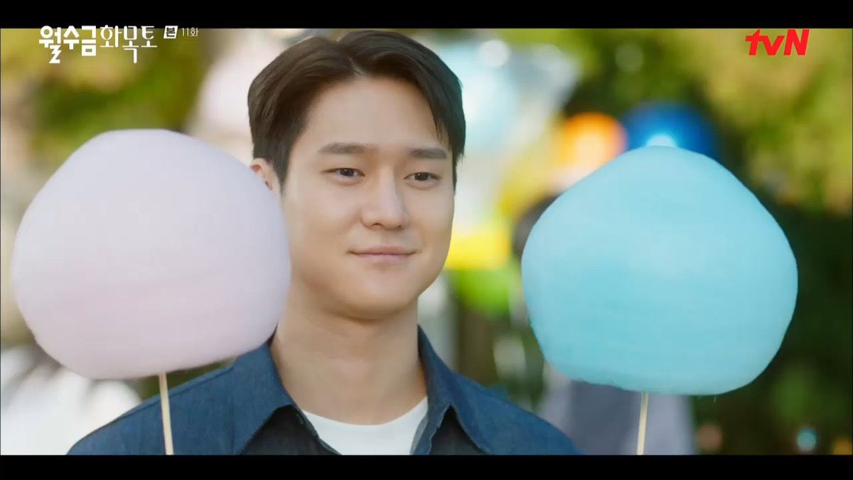 lala_raine's tweet photo. All he ever wanted is someone who can enjoy dinner with him on MWF and Sang Eun was there for him. They might have started not talking much and now, for them counting the days when they started their relationship is way too beautiful for me. ❤️
#ParkMinYoung
#LoveInContract https://t.co/1SWcnEXiku