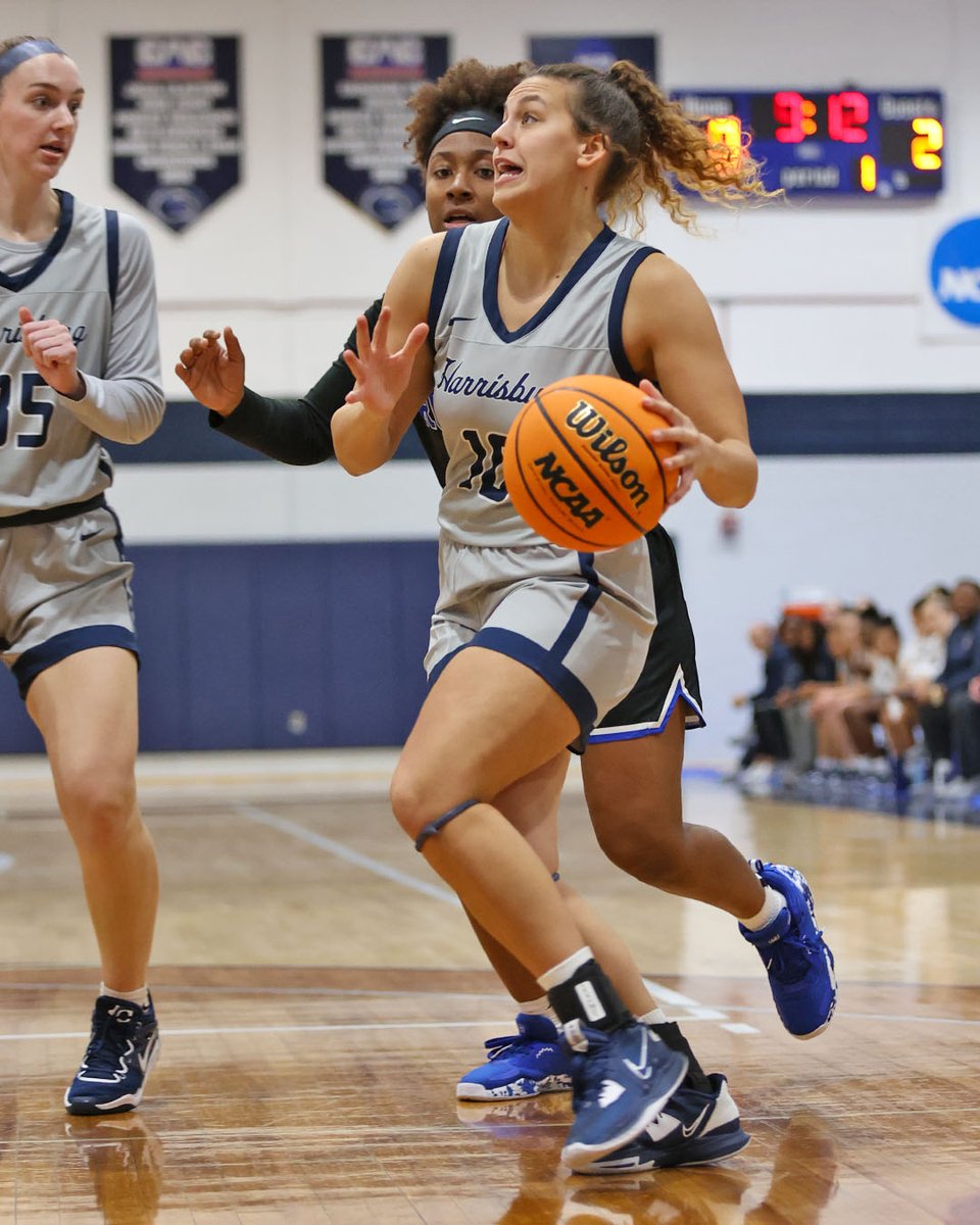 Battled to the buzzer.

#d3hoops
#pshbgwbball
#PrideSpiritHonor