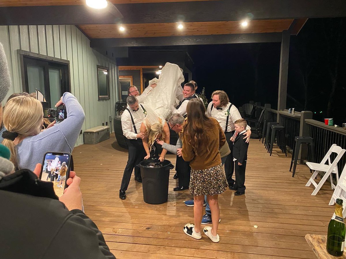 alexcaterpillar's tweet photo. We finally got the damn thing done and I just gotta say, my bride doing this??? Pretty hot tbh 🥵 https://t.co/SzUtYxR2ys