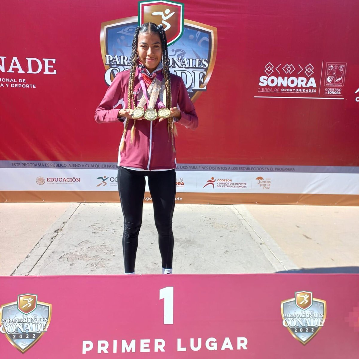 gobiernocolima's tweet photo. La destacada deportista colimense Azucena Jazmín Mariano Moctezuma, ganadora del Premio Estatal de Deporte 2022 apenas el viernes anterior, obtuvo su tercera 🥇 medalla de oro personal dentro de Paranacionales #Conade2022 en la prueba de 400 metros planos, con tiempo de 1:04:31. https://t.co/9MaOOZXn3j