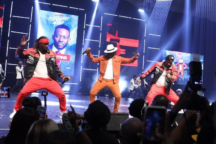 BNBLive's tweet photo. #TheBestGetsBetter @psquare live at #Buckwyldnbreathless a night to remember. https://t.co/igqMjTC9oZ
