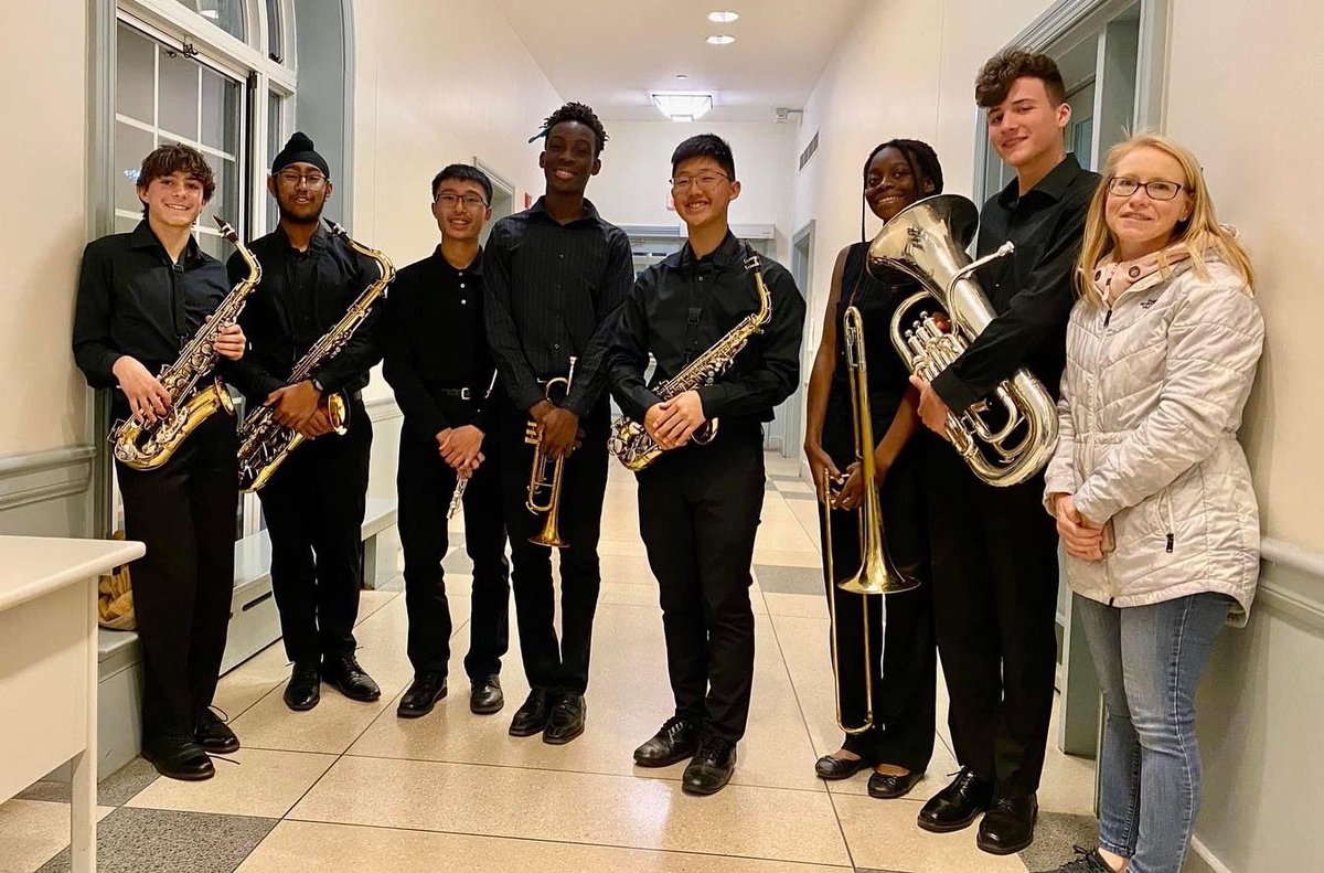 OBmusicandmarch's tweet photo. Congratulations to the students representing our OBHS Wind Ensemble today at the TCNJ Honors Wind Ensemble Concert! Fantastic job! 🖤💜🎶✨#KnightMusic @FazioSally @OldBridgeTPS https://t.co/1lF88Lf9sm
