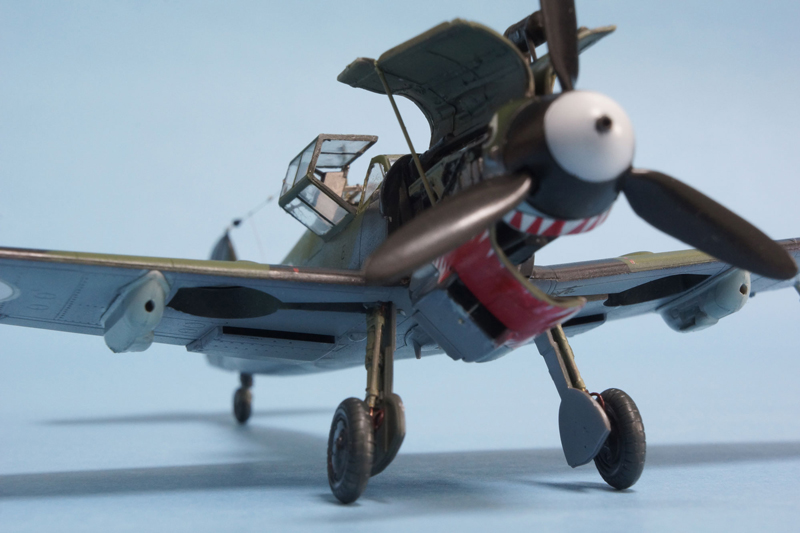 TOSHI26221's tweet photo. ファインモールド1/72のBf109G-6メルス(MT-422)です。エンジン部を中心にディテールアップしました。
#むき出しのエンジンを見せてもっと
#ファインモールド
#戦闘機
#ドイツ機
#フィン空
#DB601 https://t.co/zzEWmIstha