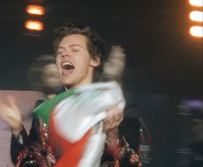 AleDailla's tweet photo. Yo viendo como ya falta poco para el concierto en Guadalajara y ya ando bien emocionada y eso que yo voy asta el 24 MEXICO IS HARRY'S HOUSE 🫶🏼❤��#LoveOnTourGuadalajara https://t.co/nWdgve2H1d