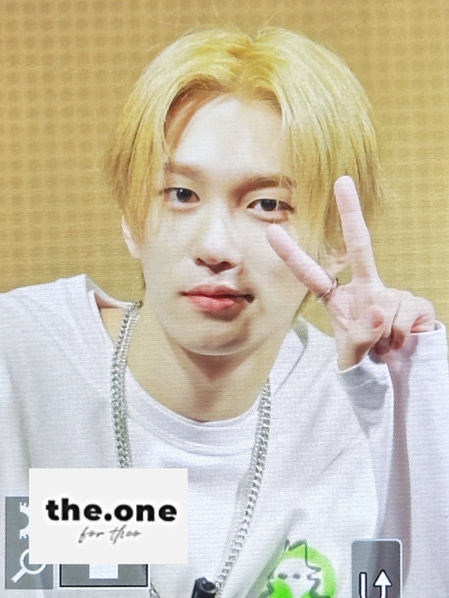 TheoBrasil_'s tweet photo. 📸|#PREVIEW▪︎20.11.22 – Theo durante evento de autógrafos em Gangseo.
© THE_One701 ~☀️
#THEO #테오 #P1Harmony #피원하모니 #P1H @P1H_official @P1H_members #2nd_PHOTO_BOOK #Summer https://t.co/iEq5puvhCP
