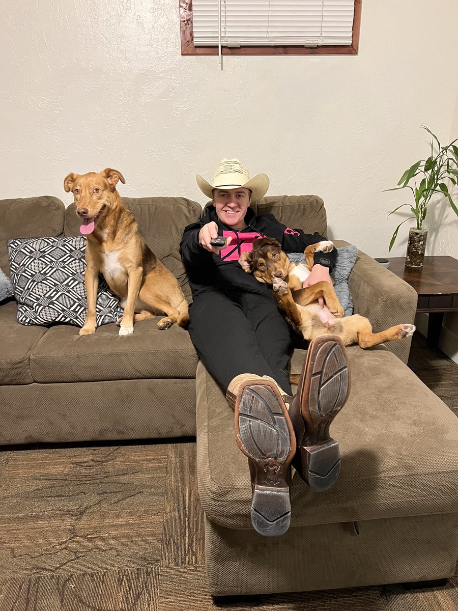 TyBlakeBarham's tweet photo. My ideal Sunday night is spent watching @Yellowstone and thanks to being a @TMobile customer, I get a great deal watching it on @philoTV so I can keep up with everything going on at The Dutton Ranch! #TMobilePartner https://t.co/rkWp0ujpFr