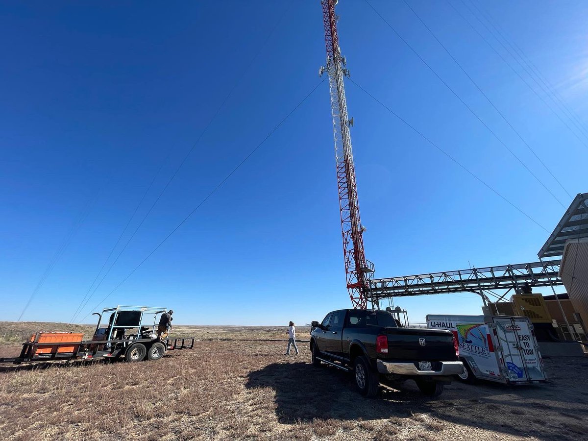 MikeRiveraOnAir's tweet photo. Last minute tower work in Amarillo… turned in my apartment keys and that’s it!!! Loaded up… headed home! Day one… Tomorrow #elpaso #norestfortheweary #reassigned #byeamarillo https://t.co/E8SYizmRRq