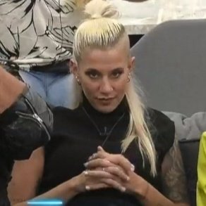 ElLauchaOkey's tweet photo. ALFA CONTINUA. Las caras de la Tora y Tini son ARTE PURO. ARTE. #GH2022 https://t.co/vhJa1KfedS