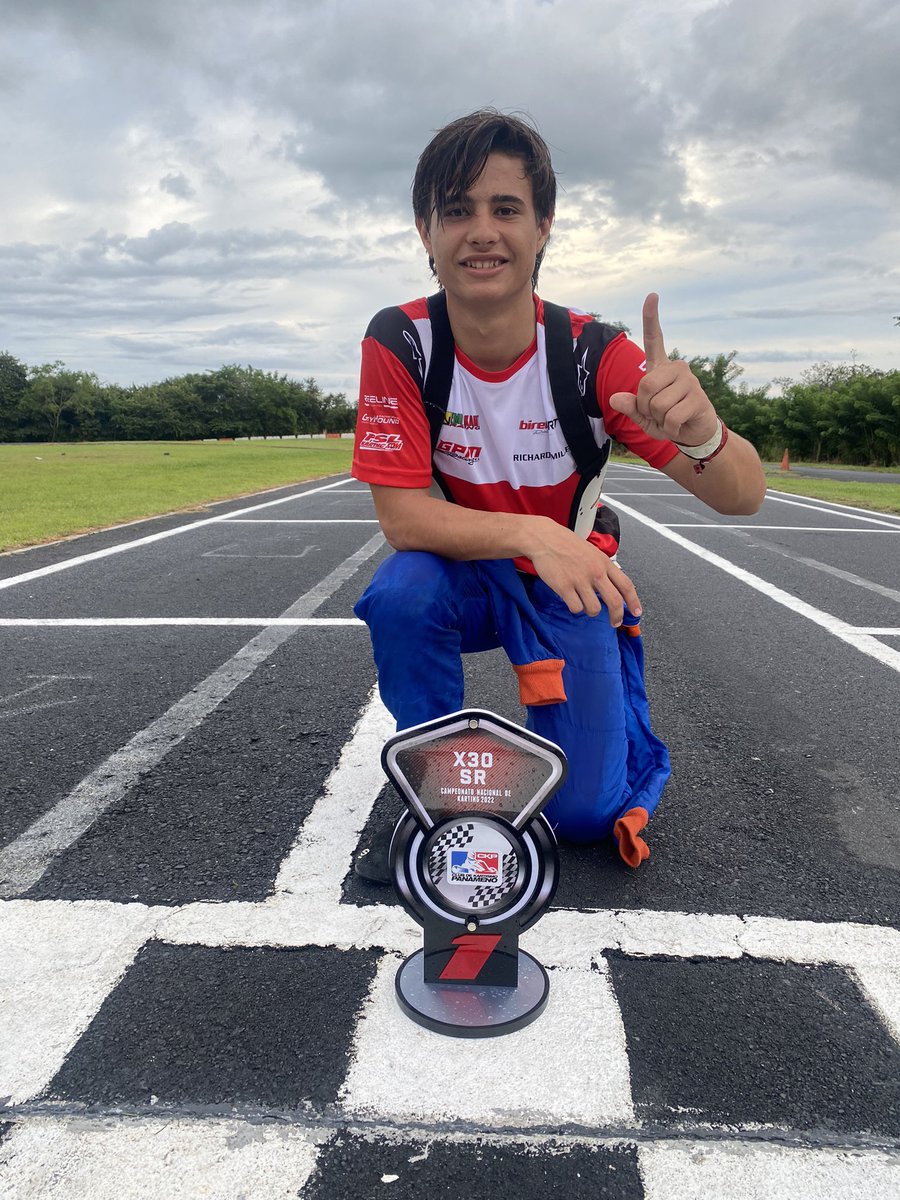ValentinoRacing's tweet photo. Im not Rich, but I’m the number one! @BirelART @CoronadoEsVida #karting #winner #numerone https://t.co/A78303s7Pw