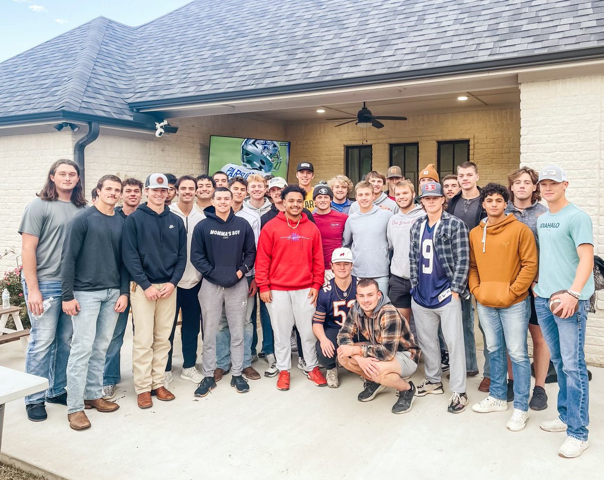 CoachCox19's tweet photo. We’ve had our ups and downs like every fall, but one thing never waivers.. This is family and we always find a way! Another successful Teamsgiving Dinner in the books! Thankful for this group!
#PJCbaseball #BuiltDifferent #Teamsgiving https://t.co/UTGy8imcIA