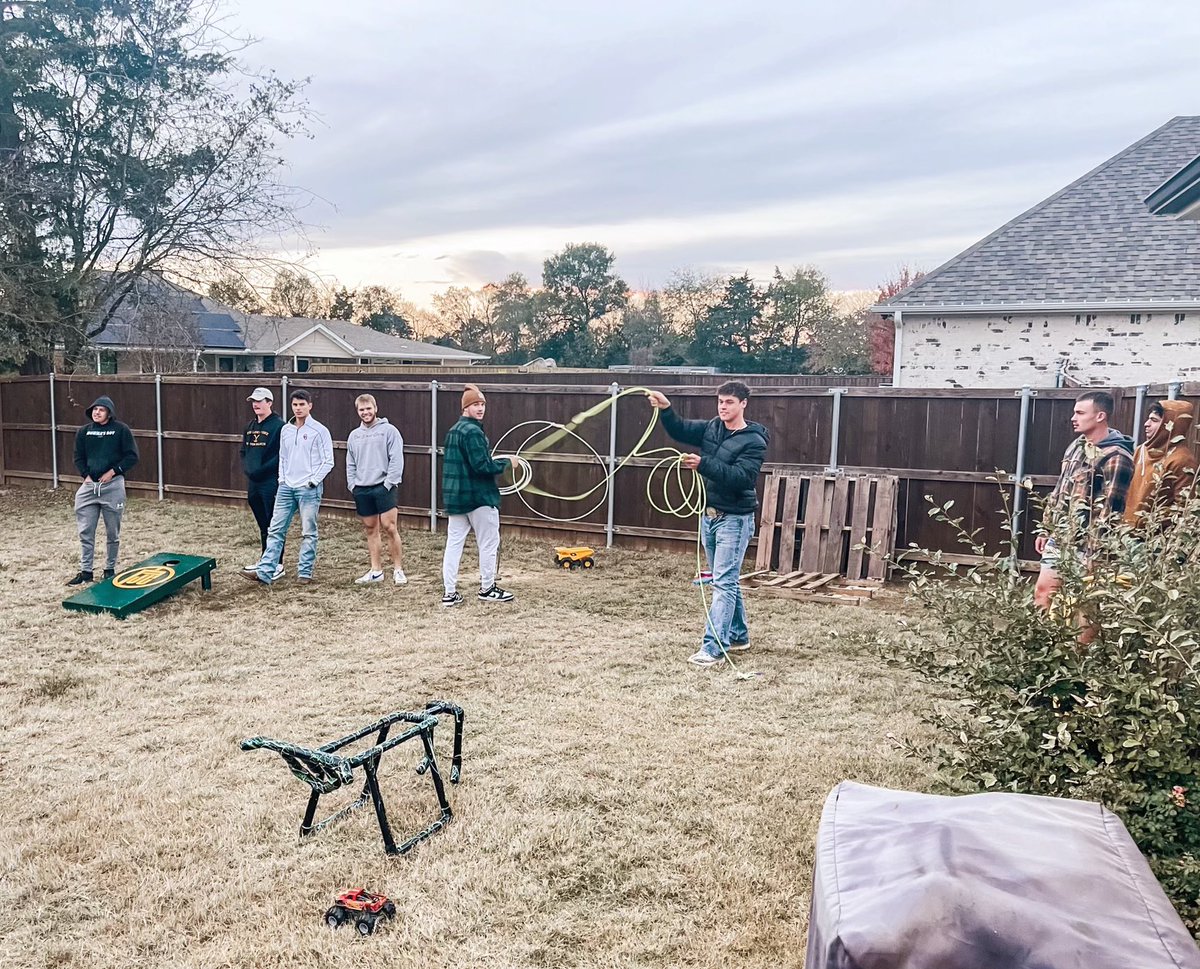 CoachCox19's tweet photo. We’ve had our ups and downs like every fall, but one thing never waivers.. This is family and we always find a way! Another successful Teamsgiving Dinner in the books! Thankful for this group!
#PJCbaseball #BuiltDifferent #Teamsgiving https://t.co/UTGy8imcIA