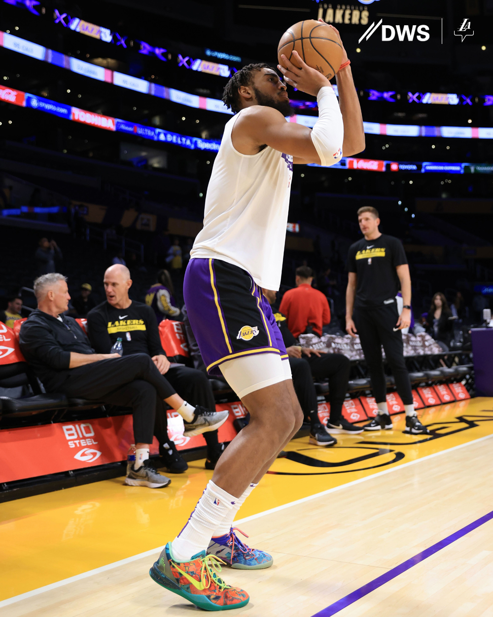 Los Angeles Lakers on X: on deck @Cincoro x #LakeShow