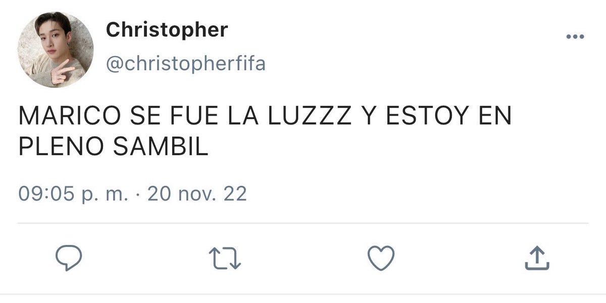 blodywund's tweet photo. Se fue la luz | au hyunchan 

Donde se va la luz en toda caracas y Hyunjin Justo estaba haciendo su tarea o donde chan estaba en el sambil con su mamá comprando cosas para hannah https://t.co/LgPas1rSzW